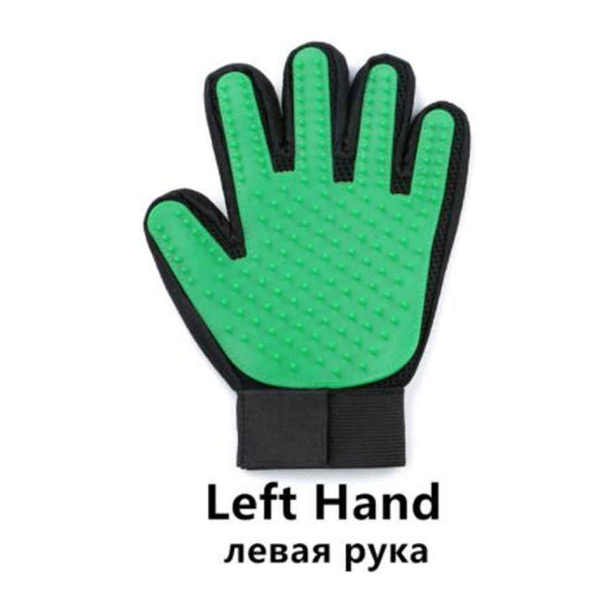 Перчатка для вычесывания шерсти у домашних животных