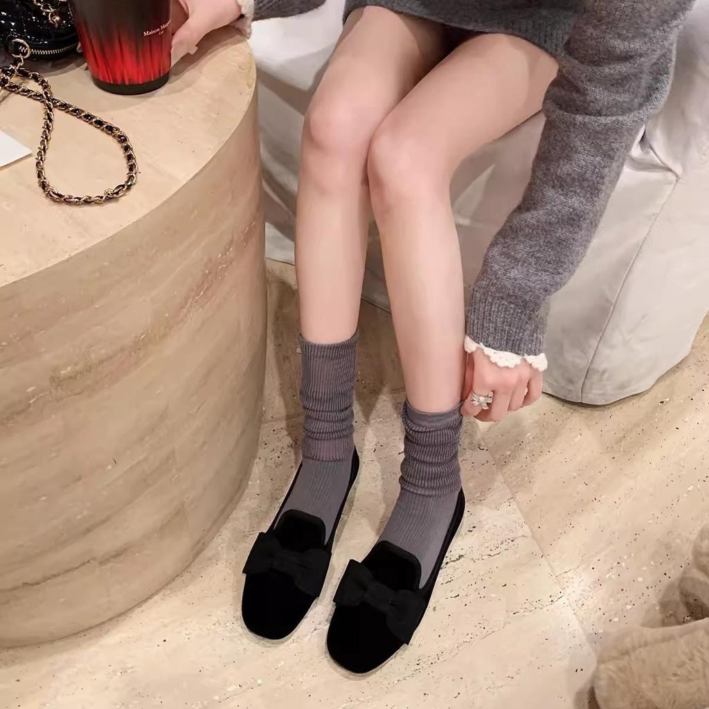 Версия из овчины~ Виноградная мама, тот же стиль, miu, один педаль с бархатным бантом, один педаль с ретро лоферами, женская одинарная обувь.