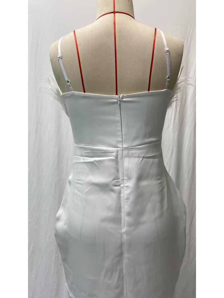 Платье-труба с перьями в европейском и американском стиле 2025 года — шикарный весенний стиль