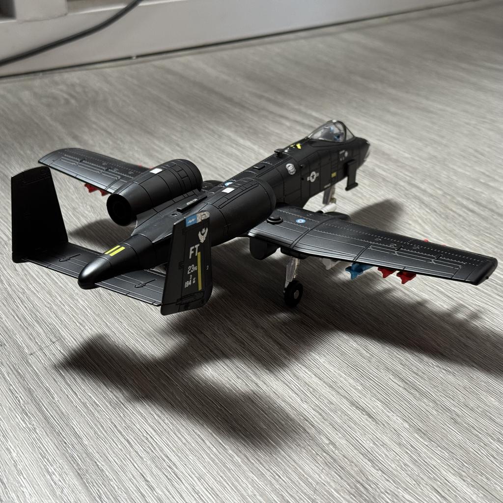 1/62 A-10 Thunderbolt II Warthog Самолет Сплав Металл Литой Модель Самолета Коллекция Любителей Украшения со Звуком и Светом Мальчики