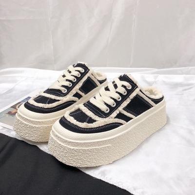 Модные летние шлепанцы на платформе, женские тапочки для улицы, 2024, черные сандалии, толстые мюли, новый модный стиль, хлопушки Y