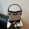Premium Sense Simple Retro Bucket Bag Women's 2025 Summer New Messenger Bag Casual Foreign Style Portable Shoulder Bag
