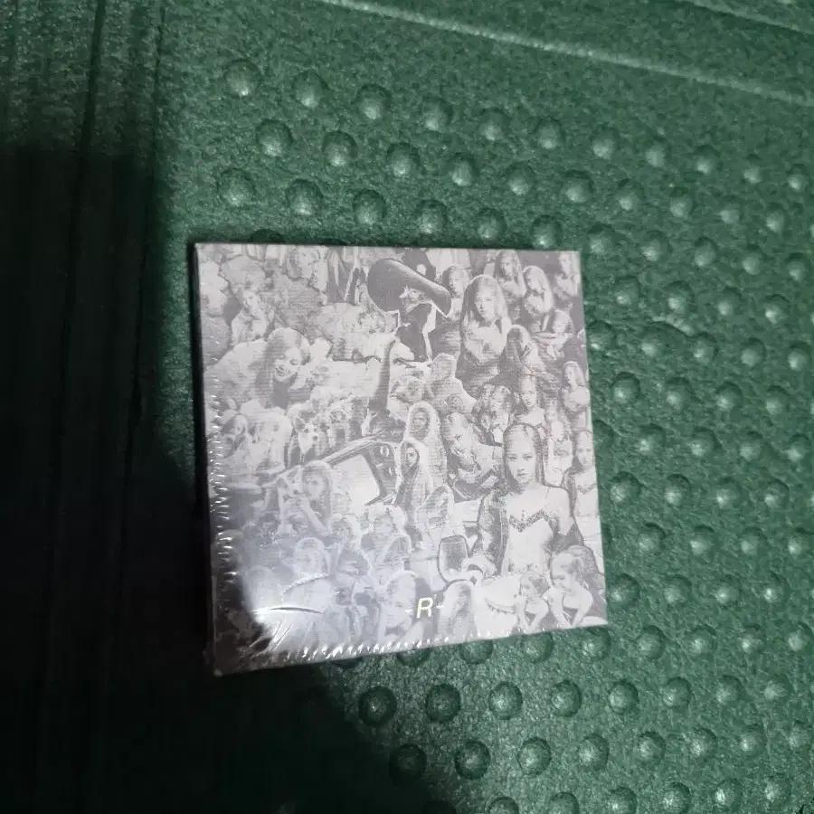 Rosé Kit Album Brand New