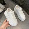 Женские базовые кожаные маленькие белые туфли женские 2024 новые маленькие на толстой подошве увеличивающие рост универсальные низкие туфли для сноуборда