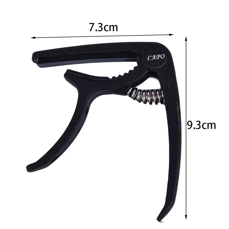 1 гитарный каподастр и 5 медиаторов для акустической электрогитары. Аксессуары