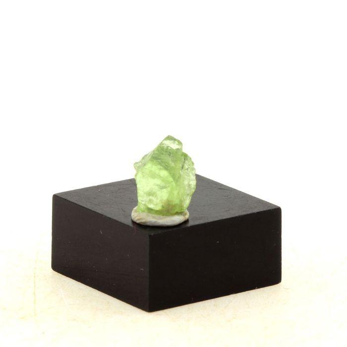 Pierres et Minéraux. Peridot. 2.25 ct. Almklovdalen, Vanylven, Norvège.
