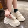 Модная женская обувь на основе бисквитного торта для улицы, новая нескользящая зимняя обувь 2024 года, высококачественная модная теплая короткая плюшевая женская обувь для улицы