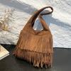 Винтажная матовая сумка через плечо с кисточками, женская модная сумка-тоут большой вместимости, сумка подмышкой