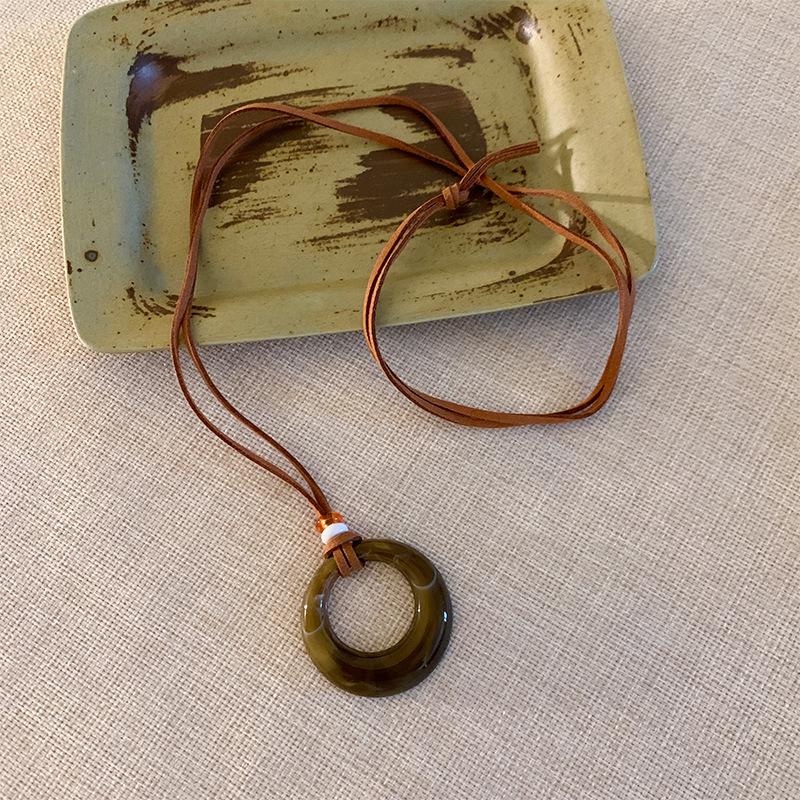 Минималистичное регулируемое акриловое геометрическое ожерелье - Универсальная модная цепочка для свитера