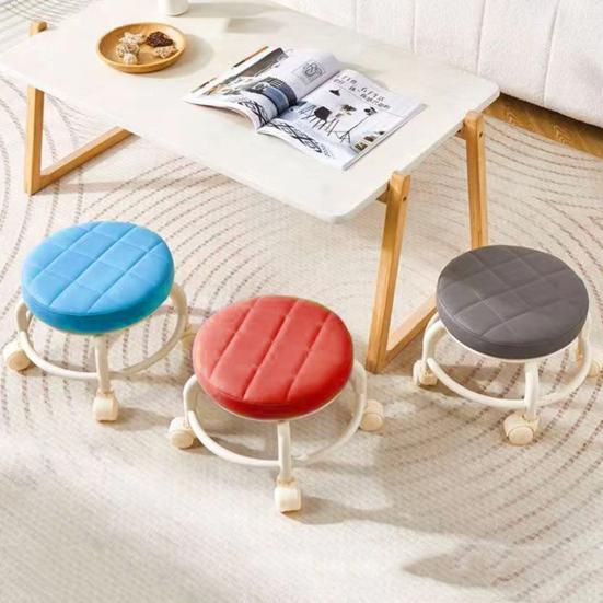 Низкий стул на колесиках с поворотными на 360 градусов колесами, подушка из искусственной кожи, сиденье на роликах