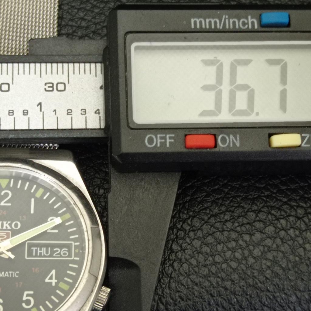 Seiko 5 АВТОМАТИЧЕСКИЕ ЯПОНСКИЕ 7009A МУЖСКИЕ ВИНТАЖНЫЕ ЧАСЫ С ЧЕРНЫМ ЦИФЕРБЛАТОМ a701318-5 R206a-a701318