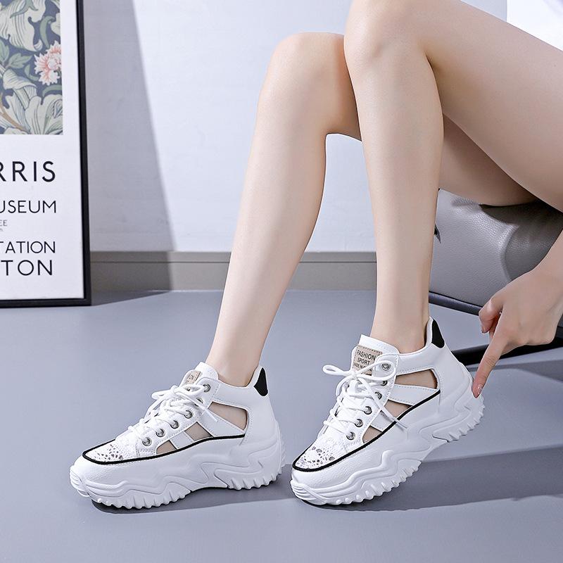 2023 летние новые модные маленькие белые туфли на полой подошве, женская корейская версия, студенческая повседневная обувь, туфли на платформе, туфли на платформе 306