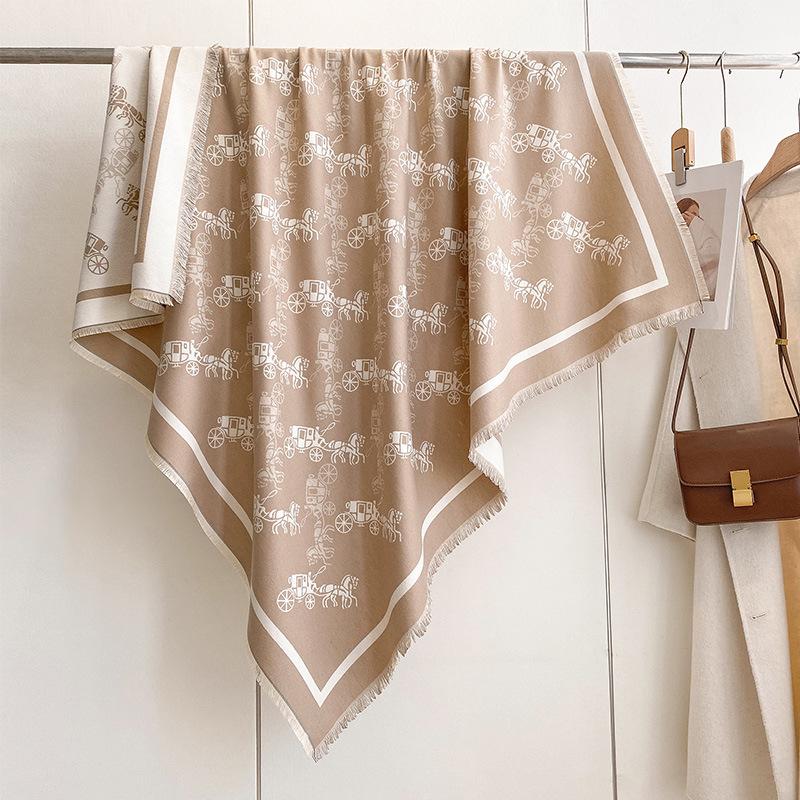 European And Korean Carriage Black And White Classic High-End Scarf Women'S Shawl Warm Versatile Simple Thickened Scarf