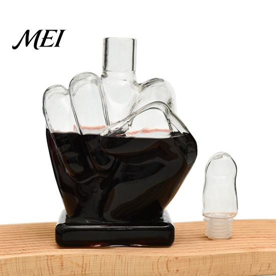 Party Drinkware Essentials Middle Finger Whiskey Decanter, 1000ml Glass Fist Dispenser with Stopper, Father's Day Present Unique Hand Shape