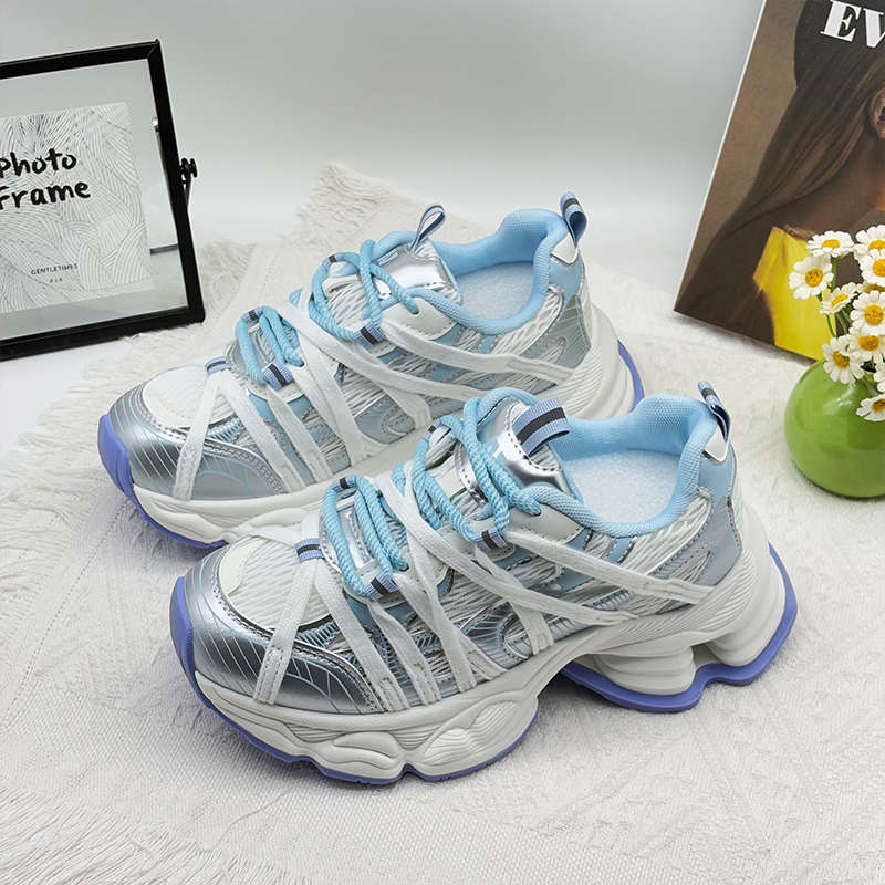 Парижские кроссовки для папы женские на платформе старые ретро 2025 весна и осень новые повседневные сетчатые дышащие модные спортивные туфли тренд