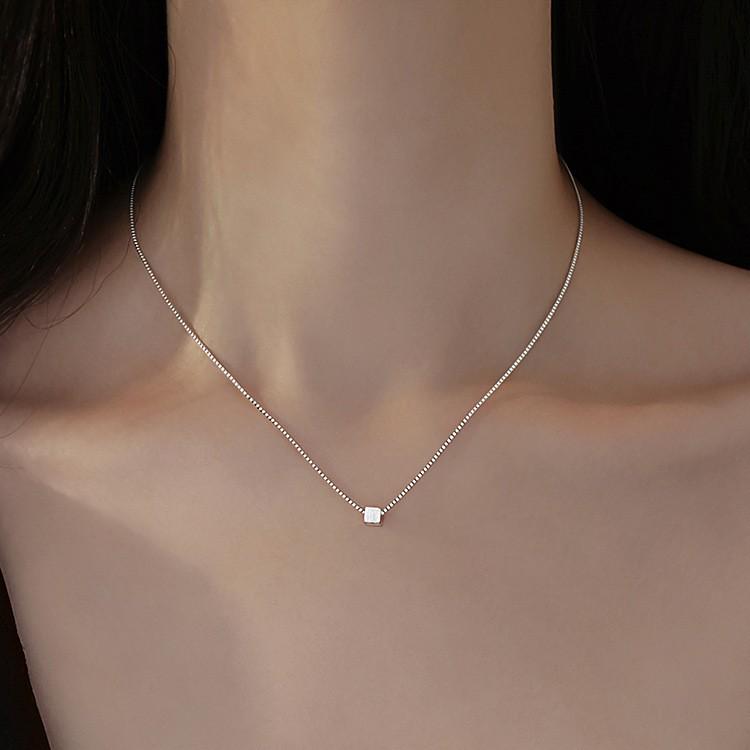 Серебряный кулон-квадрат S999 с матовой поверхностью на цепочке-ключице - Элегантный, Минималистичный для женщин