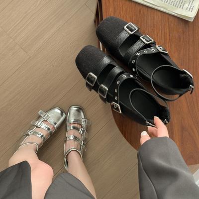 Модели Весна и Осень 2025 года, пряжка ремня в иностранном стиле, перекрестная пряжка, римские туфли-лодочки, французская нишевая универсальная обувь для леди с квадратным носком и неглубоким вырезом
