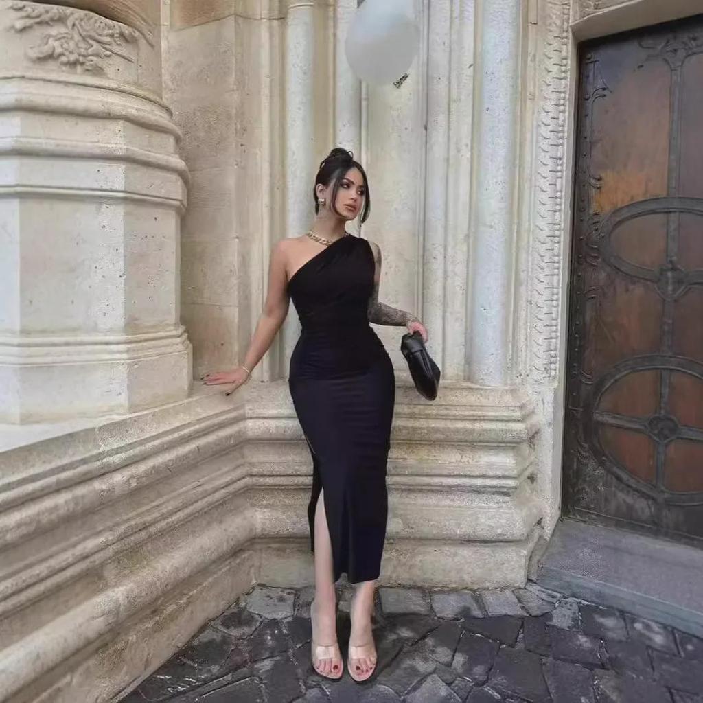 Летнее платье 2024 года на одно плечо без рукавов с разрезом для женщин