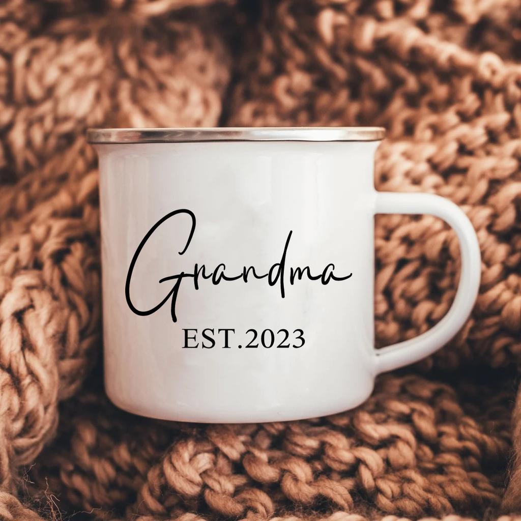Mom Dad Est 2024 Enamel Mugs Family Matching Party Beer Drink Juice Coffee Cups Personalized Parents Mug Baby Announcement Gifts