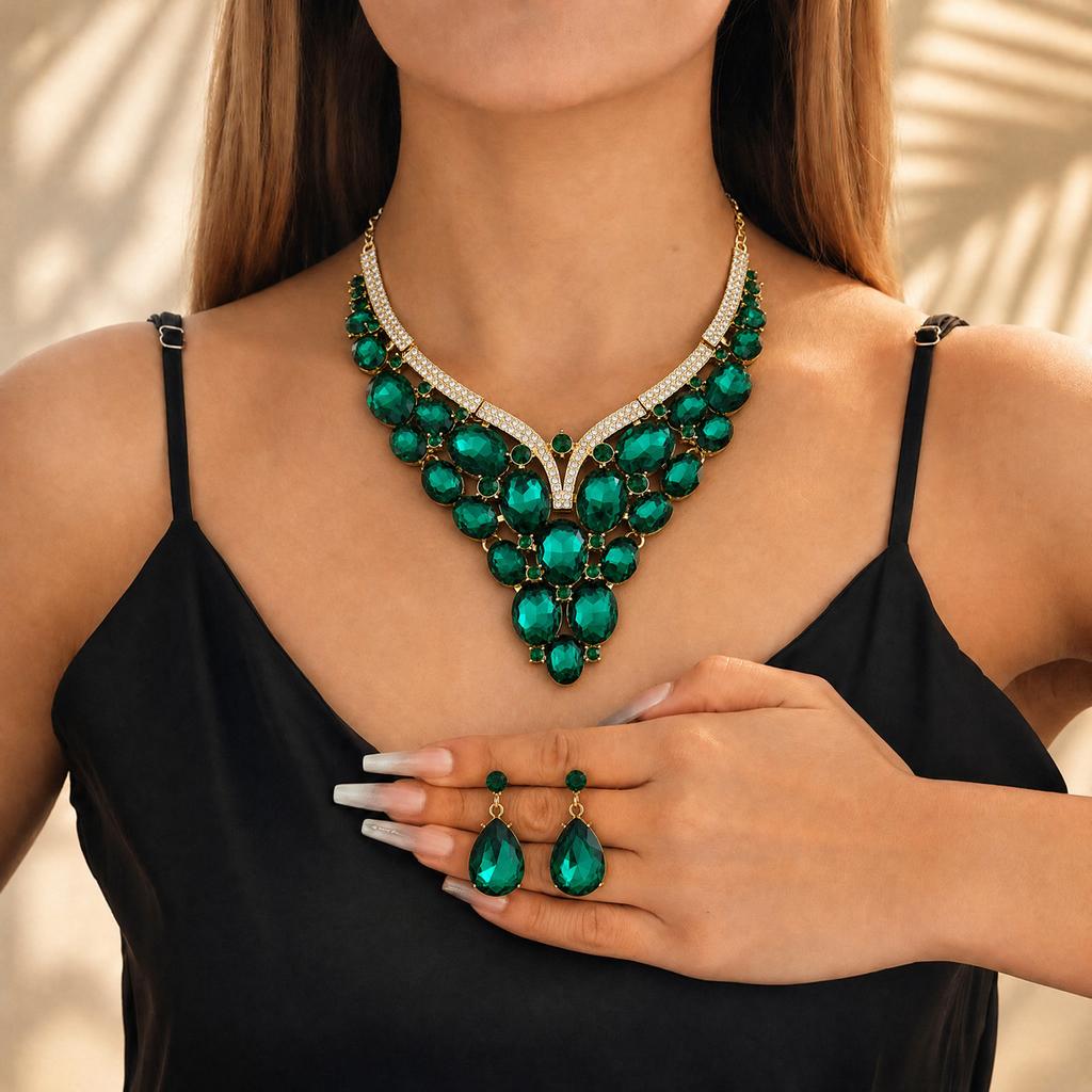 Accessories Exaggerated Retro Necklace Earrings Jewelry Set Female Luxury Crystal Banquet Dress Accessories Collarbone Chain