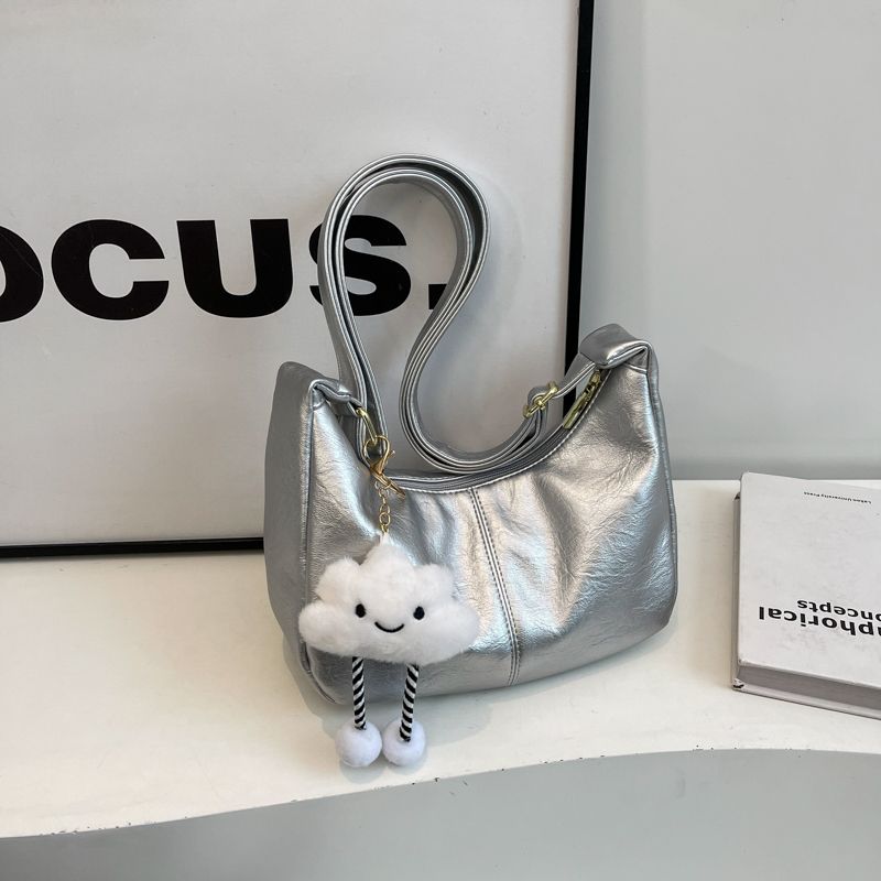 Minimalist Large Capacity Bag Female 2025 New Arrival Summer Popular One Shoulder Bag Casual Class Work Clothing Crossbody Dumpling Bag