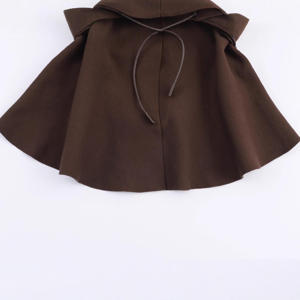 Модная трикотажная куртка с круглым вырезом и поясом