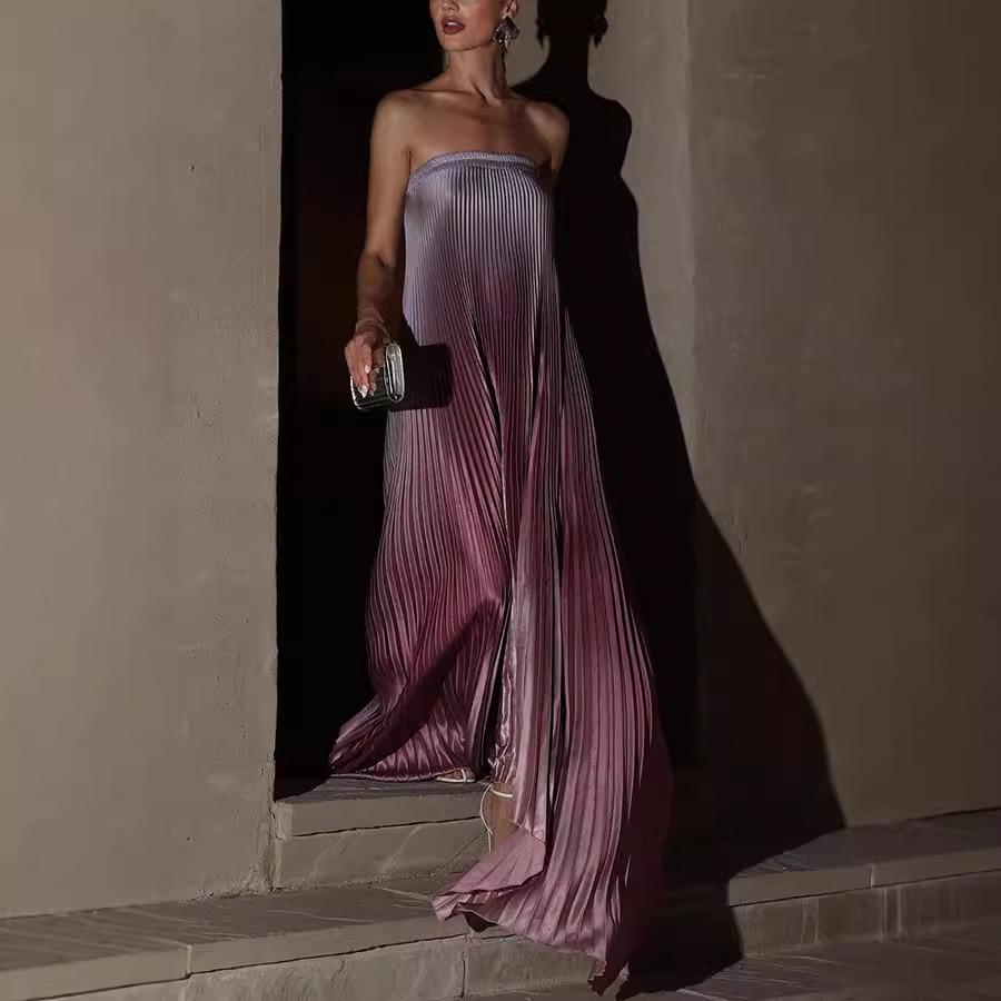 Женское strapless плиссированное макси-платье однотонное фиолетовое с градиентом желтый-розовый-оранжевый