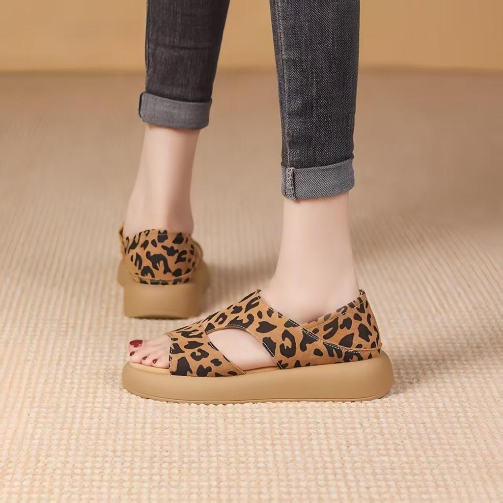 Summer new soft sole two wear Roman sandals thick sole large size casual leopard print beach sandals women