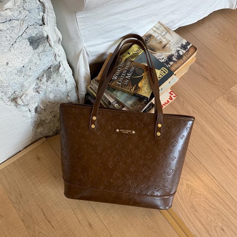 Корейская версия простой повседневной сумки большой вместимости женская 2025 осень и зима модная универсальная сумка-тоут для поездок на работу сумка через плечо