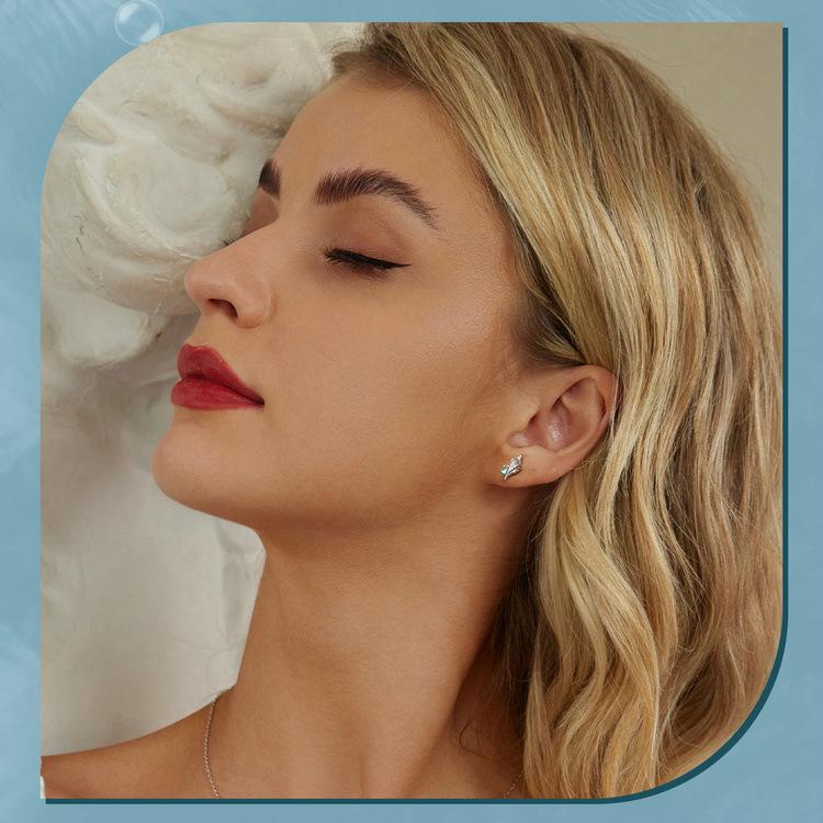 Avle Exquisite S925 Sterling Silver Conch Earrings with Platinum Finish - Versatile Marine Life Jewelry for Women.