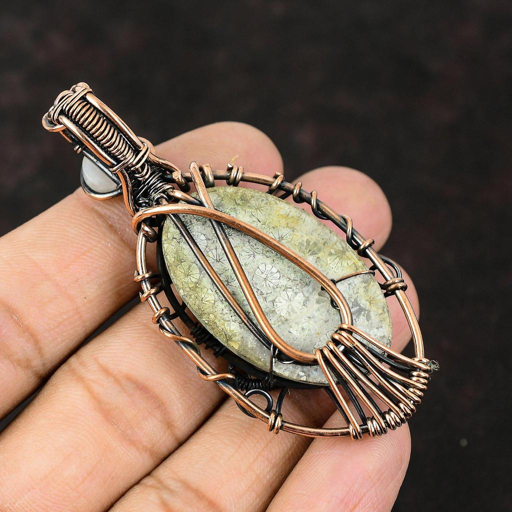 Подвеска из ископаемого коралла Глаз Дьявола, обернутая медью, с радужным лунным камнем, ручной работы, украшение Глаз Дьявола, подарок для матери, дизайнерское украшение