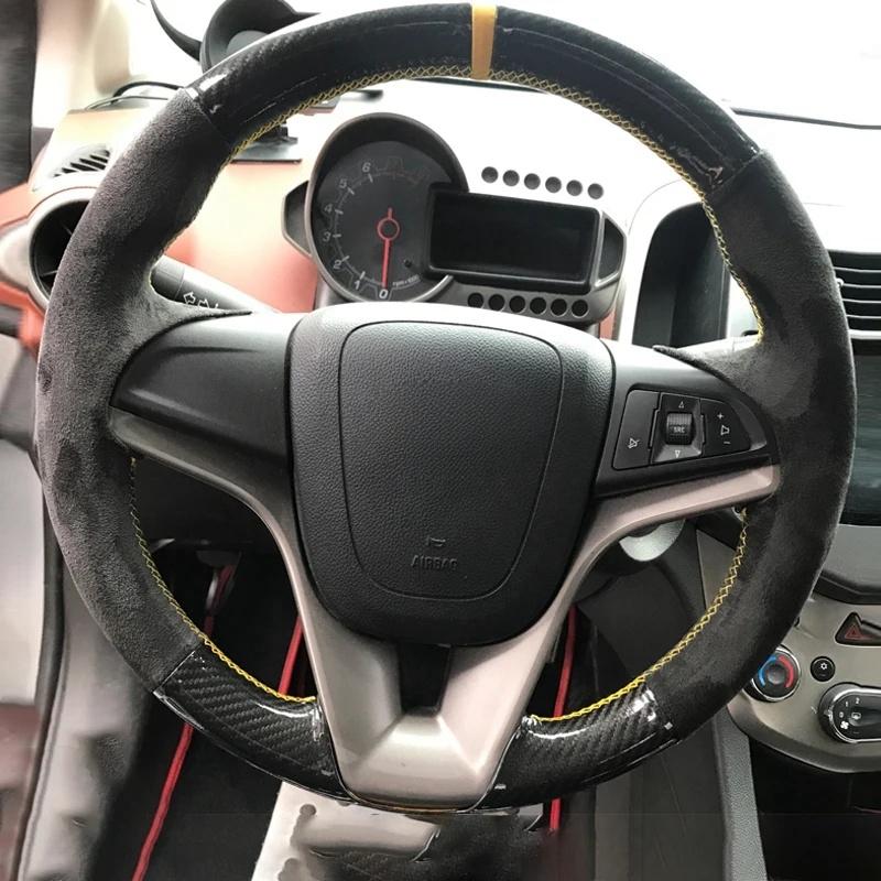 Для Chevrolet Cruze 2009-2014 Aveo 2011-2014 Holden Cruze 2010 Ручной работы Черная замша карбоновое волокно Чехол на руль