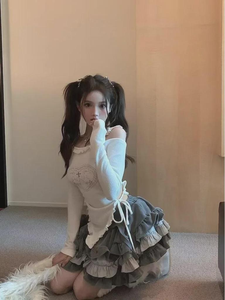 Женская черная футболка с открытыми плечами и длинными рукавами в корейском стиле - Весна/Осень 2023 г., утягивающий дизайн