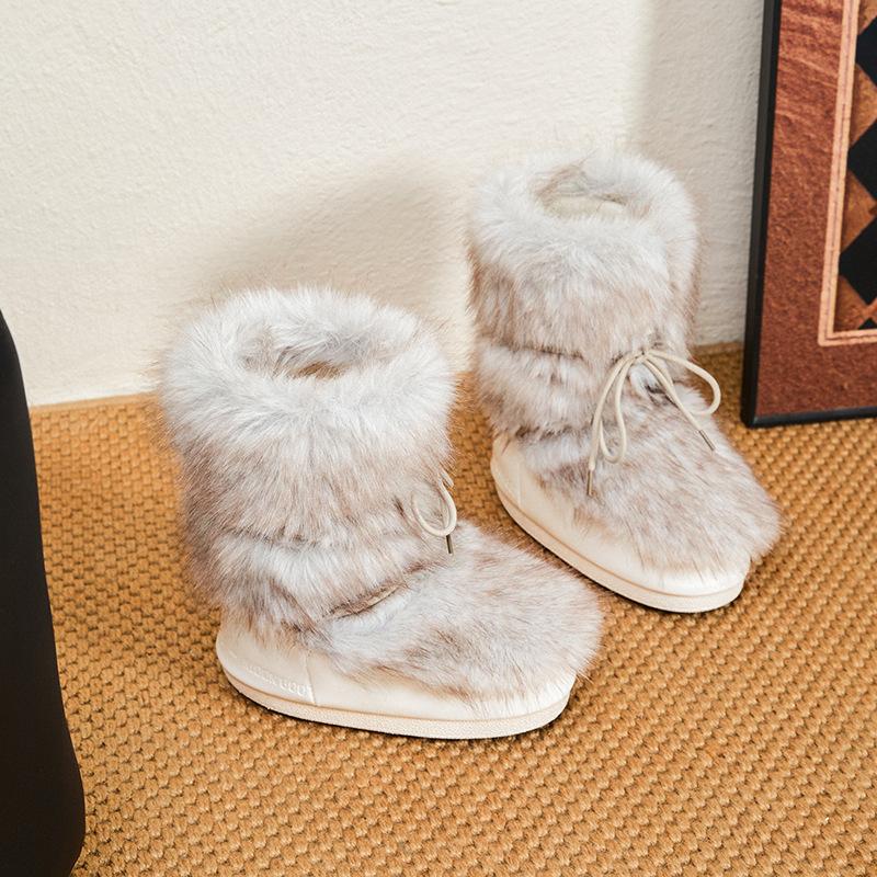 Ruffian Young Internet Celebrities with the Same 2025 Winter European and American Fashion Space Boots Hairy Moon Sneakers Snow Boots