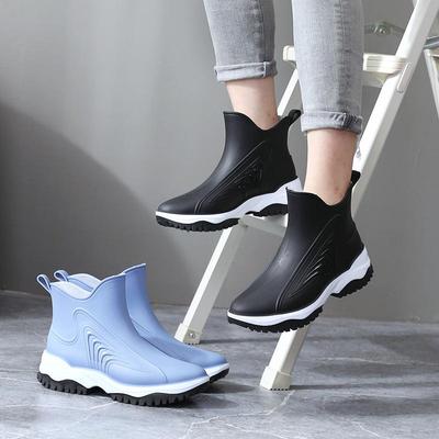 Женские модные короткие водонепроницаемые сапоги 2025 года: Легкая, нескользящая резиновая обувь для работы на открытом воздухе, мытья автомобиля и походов по магазинам.