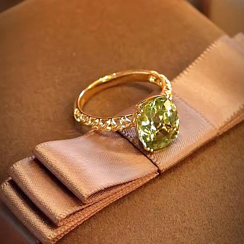 Hui Zhi Yi 2023 Olive Green 9x11 Ring In 925 Sterling Silver - Elegant Light Luxury and Versatile Fashion.