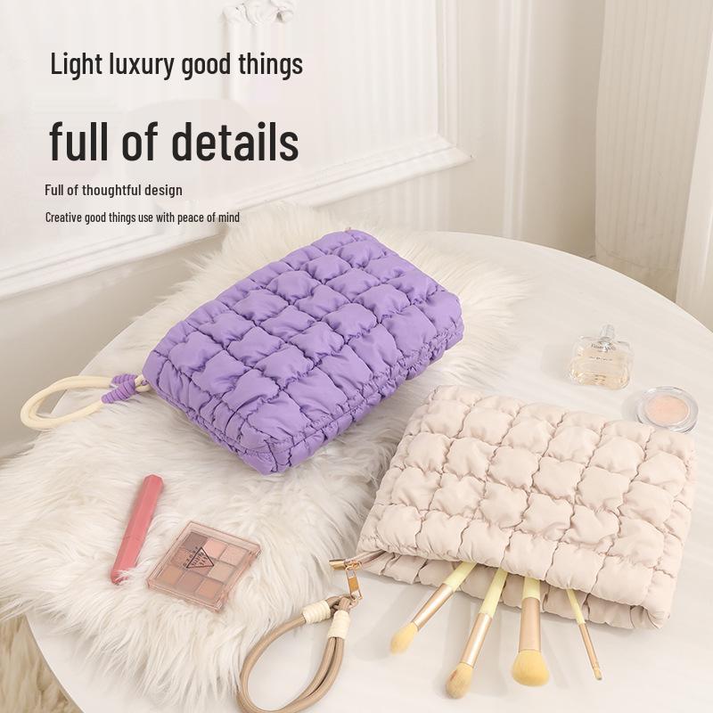2024 Облако Свежий Однотонный Плиссированный Косметичка: Универсальный, Портативный Клатч для Женщин