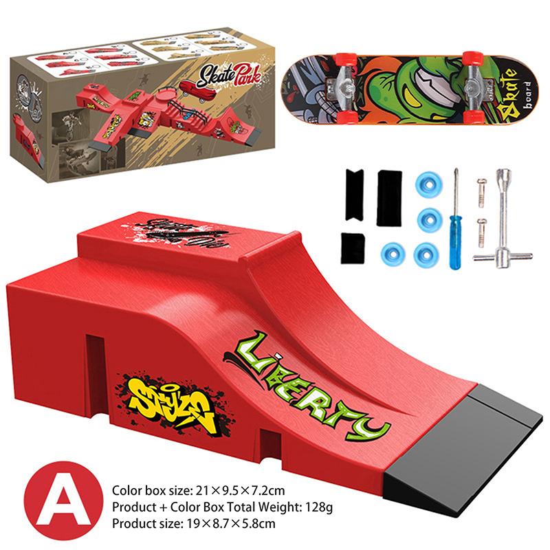 1 Set Mini Fingertip Skateboard Kit Children Finger Sports Toys Finger Skateboard Game Park Site Step Ramp Scene Props Gift