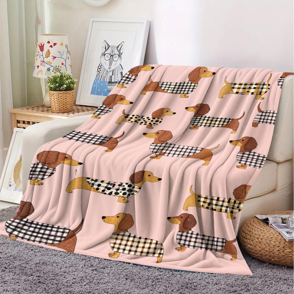 Cartoon Sausage Dog Print Flannel Blanket, Pink Brown Comfortable Dachshund Pattern for Home or Travel, Suitable for All Seasons