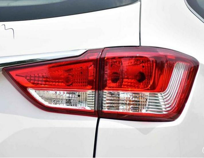 Совместимая задняя фара в сборе для Wuling Hongguang S1: Стандартный стоп-сигнал и фонарь заднего хода