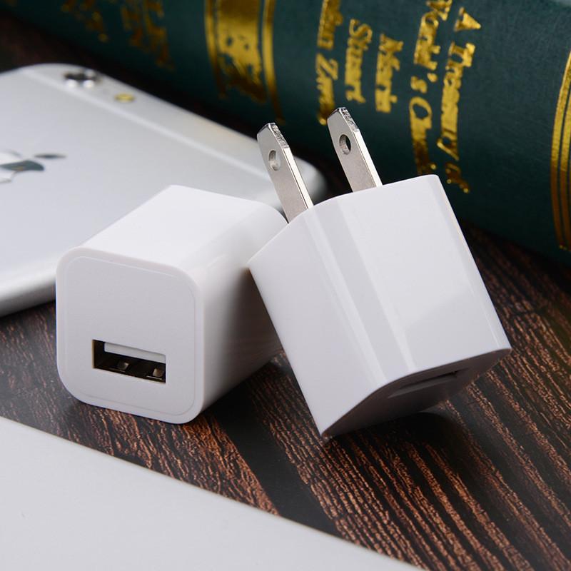 Универсальный USB-адаптер-зарядное устройство 5V 1A для смартфонов и мелкой бытовой техники с сертификацией FCC CE