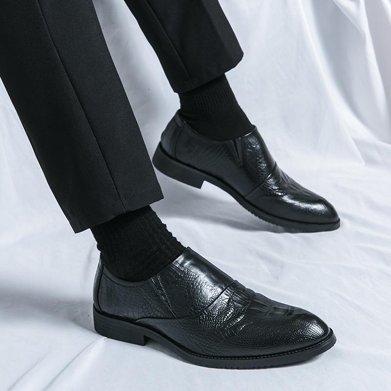 Designer Dress Shoes for Men Slip On Fashion Brand Business Casual Leather Shoes for Men Wedding Party Shoes Men Moccasins
