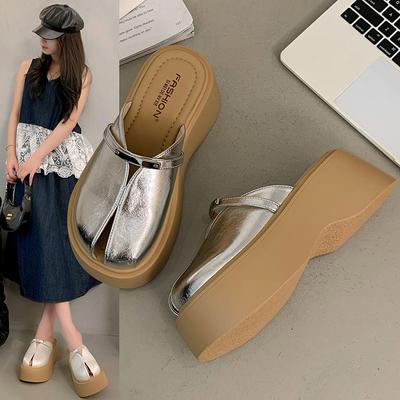 Баотоу полууниверсальные женские летние модные шлепанцы европейская станция один педаль 2025 новая платформа для верхней одежды ленивые сандалии