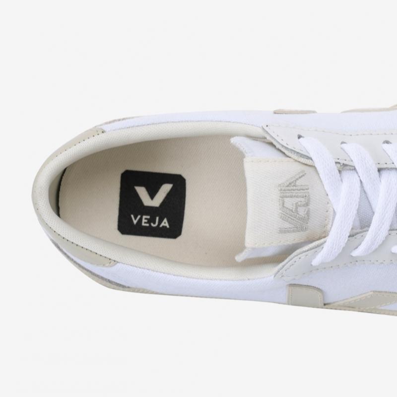 Veja Unisex Cotton Sneakers Volley Svju241vo01 523