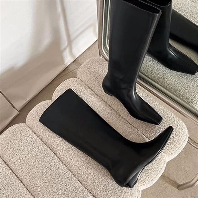 Autumn and winter new Korean version of fashion simple square head versatile temperament low heel knight boots women's sleeve medium boots women