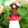 Garden Highland Cow Figurine Resin Highland Cow on Mushroom/Snail/Frog Statue for Patio Balcony Lawn Yard Decor