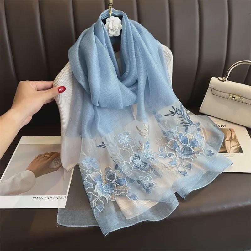 Шелковый вышитый шарф ручной работы: Элегантная шаль из шелка Mulberry на весну и осень