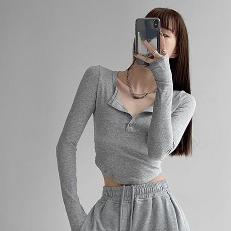 Сексуальные футболки женские тонкие модные топы Y2k осенние укороченные популярные корейские пуговицы с длинным рукавом милые майки для отдыха девичьи