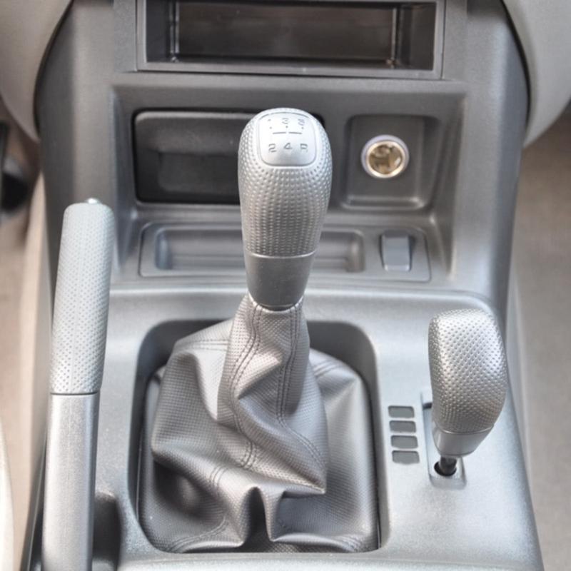 Улучшите свои впечатления от вождения с помощью автомобильных аксессуаров 2420A043. Слайдер рычага переключения передач. Простая установка. Прочный.