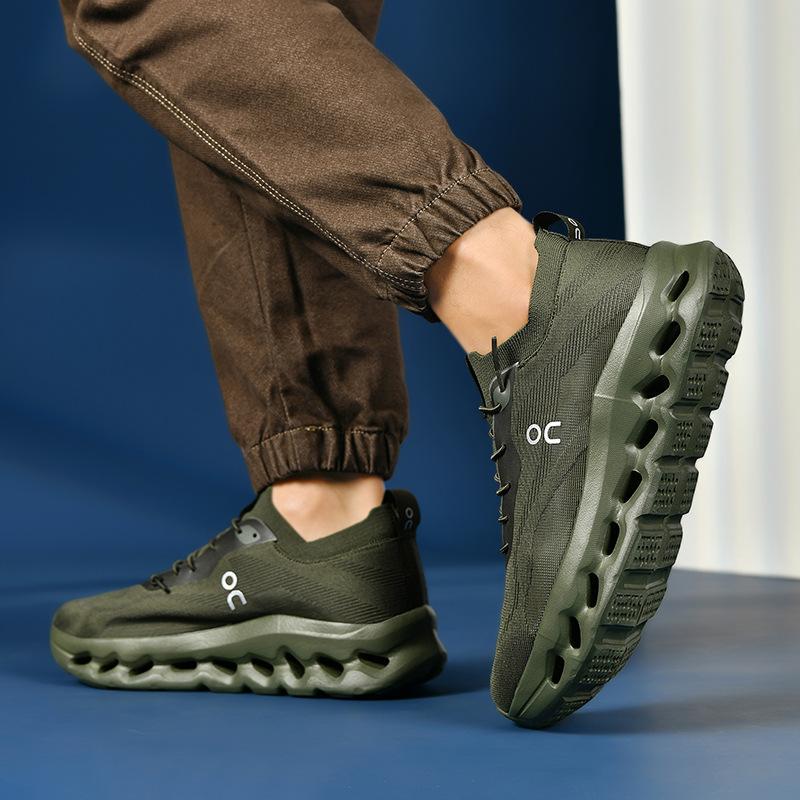 Men's shoes fly-woven running shoes spring and summer low-top mesh cloth surface lightweight breathable cushioning sports shoes casual jogging shoes